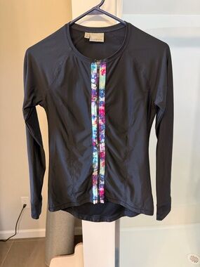 ATHLETA ZIP UP RASH GUARD  SZ.S